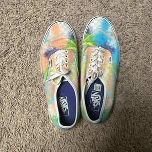 Vans sneakers men’s 10.5 or women’s 12